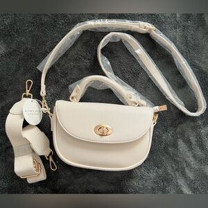 New with tags Altar'd State Cream Pebbled Crossbody with Gold Hardware